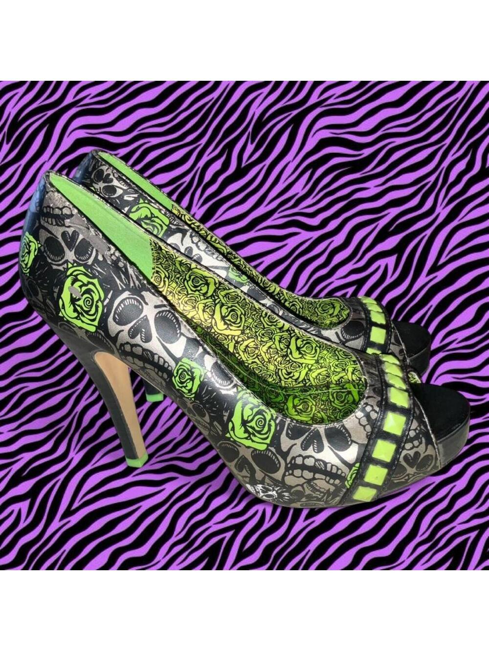 Iron Fist Muerte Punk green and black